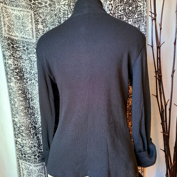 DKNY...BEAUTIFUL TURTLE NECK - Picture 2 of 5